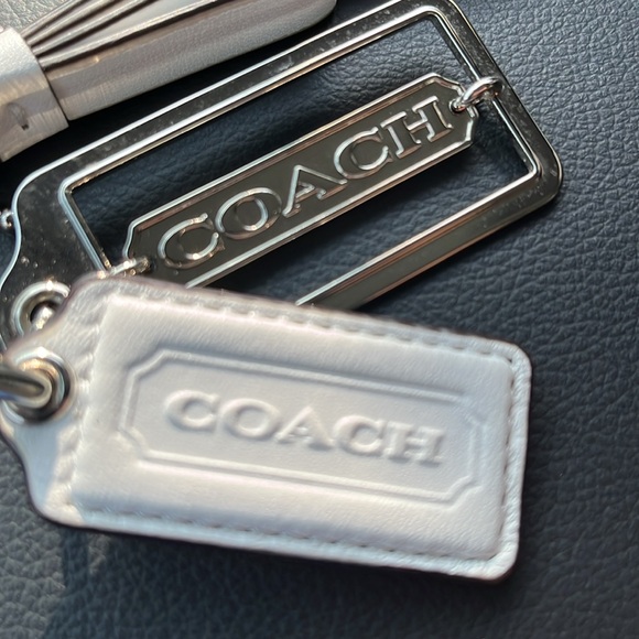 COACH Silver Key and white chain/hang tags - Picture 3 of 3